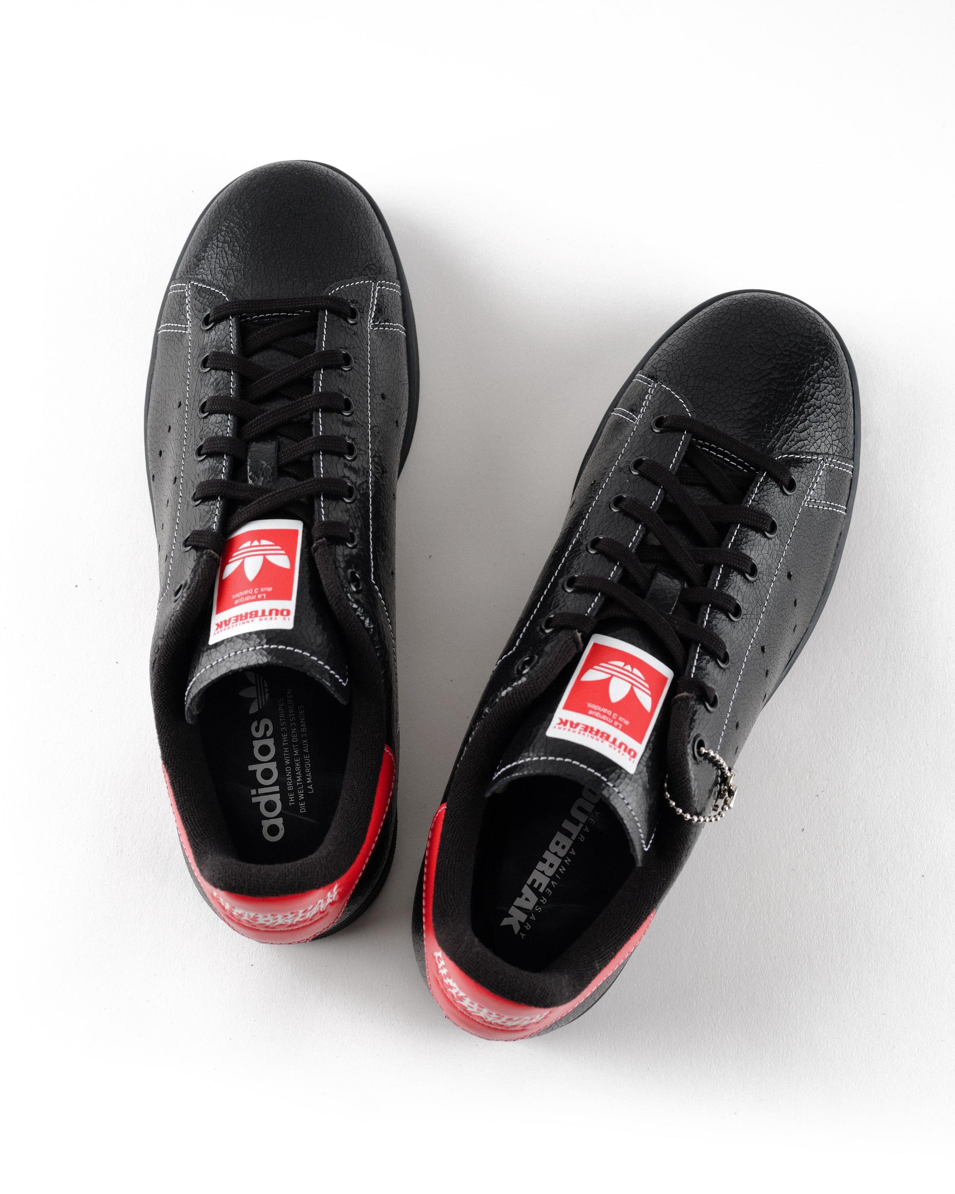 Outbreak® x adidas Stan Smith